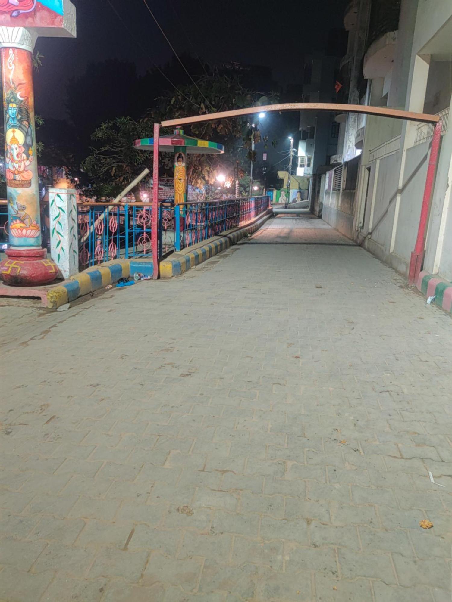 Madhuri Guest House Benares Buitenkant foto